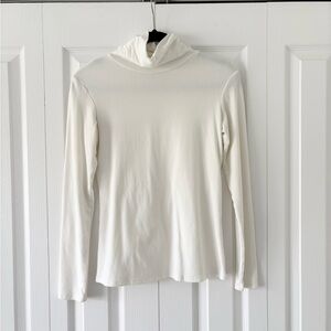 Trendy Queen White Turtleneck Top